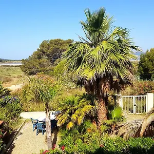 Studio 25m2 Avec 1 Canapé Convertible Grand Confort Pour 2 Personnes Presqu'île Des Giens Hyères